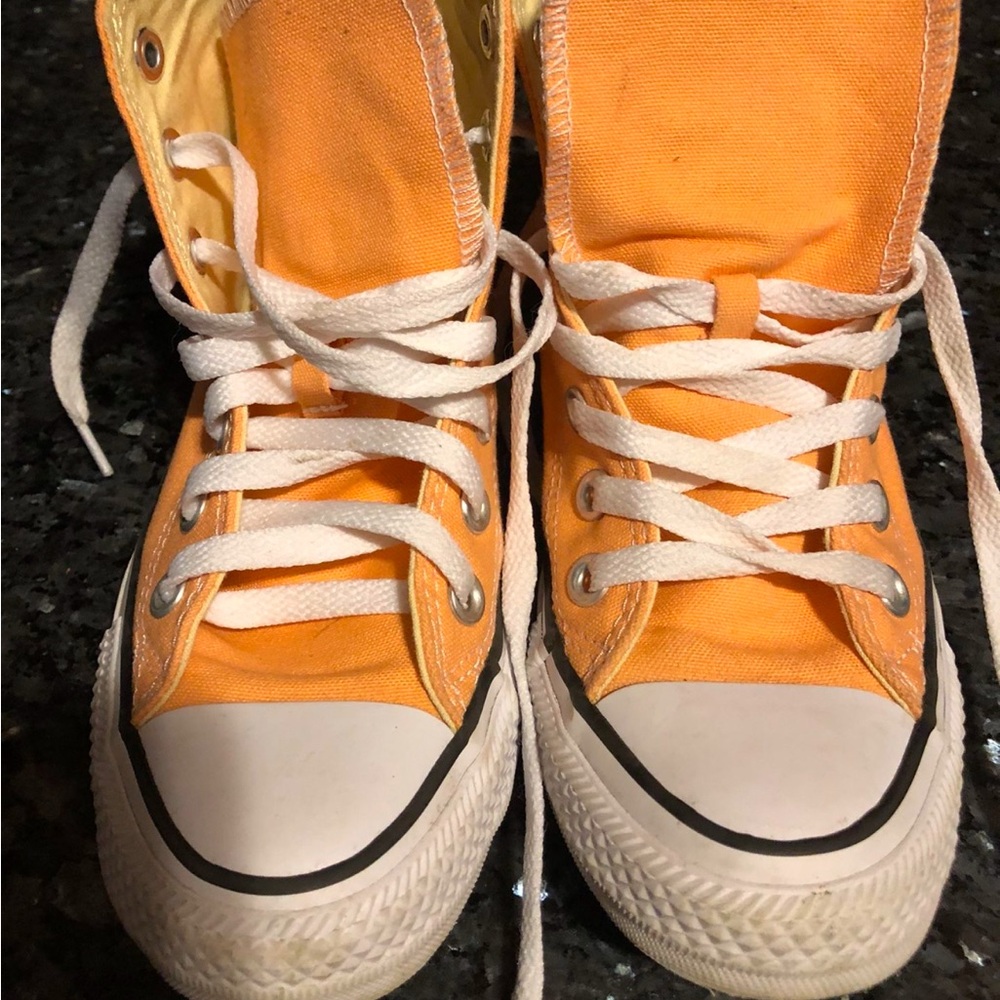 Converse - Picture 3 of 3